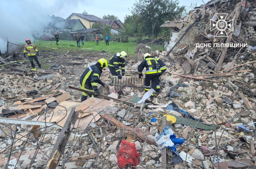 Missiles et drones russes sur l'Ukraine, à Lopoli, a touché le train avec 110 Italiens. La Pologne fait décoller des jets