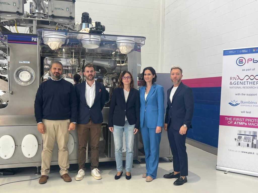 Recherche, thérapies personnalisées avancées : l'isolateur robotique CFBox présenté à Parme