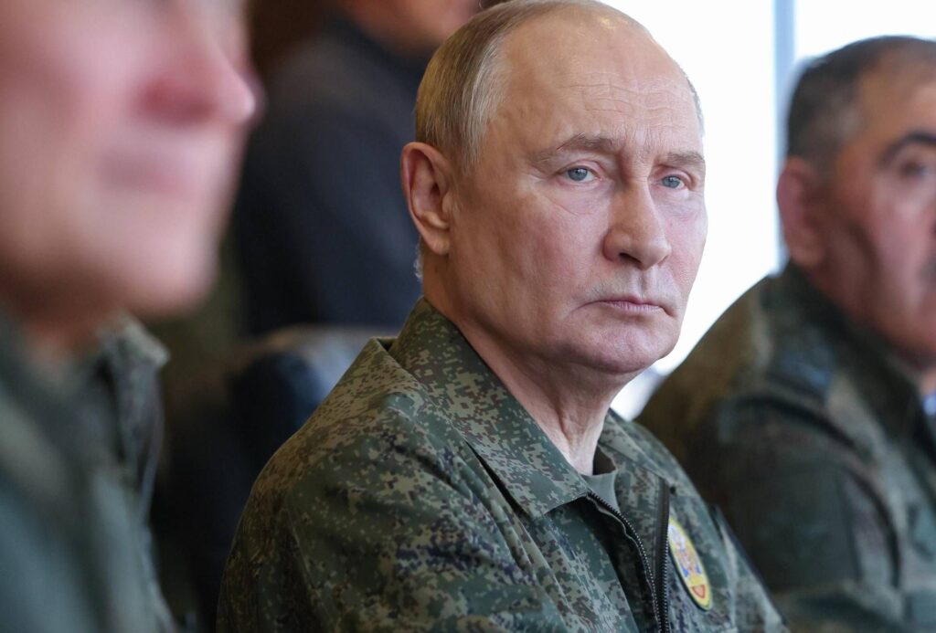 Ukraine, Poutine teste Poséidon : « Rien de tel au monde ». Et appelle les soldats de Kiev « encerclés » à se rendre