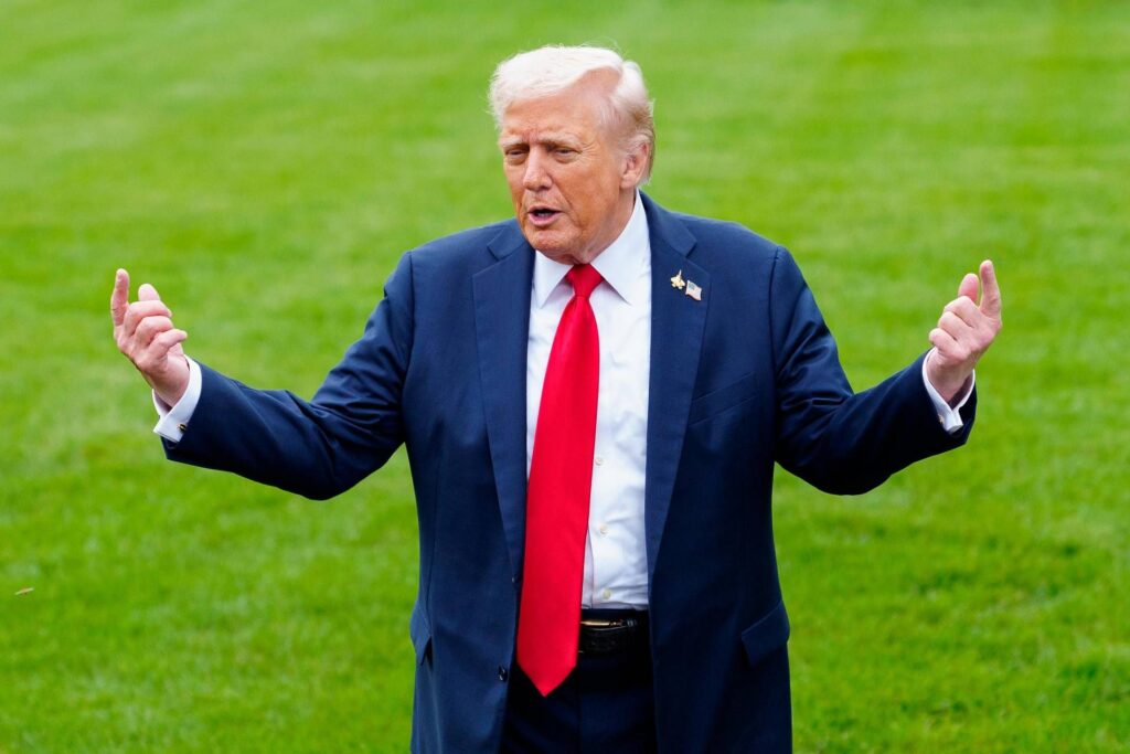 Ukraine-Russie, Trump : "Zelensky doit accepter les conditions de Poutine sinon il sera détruit"