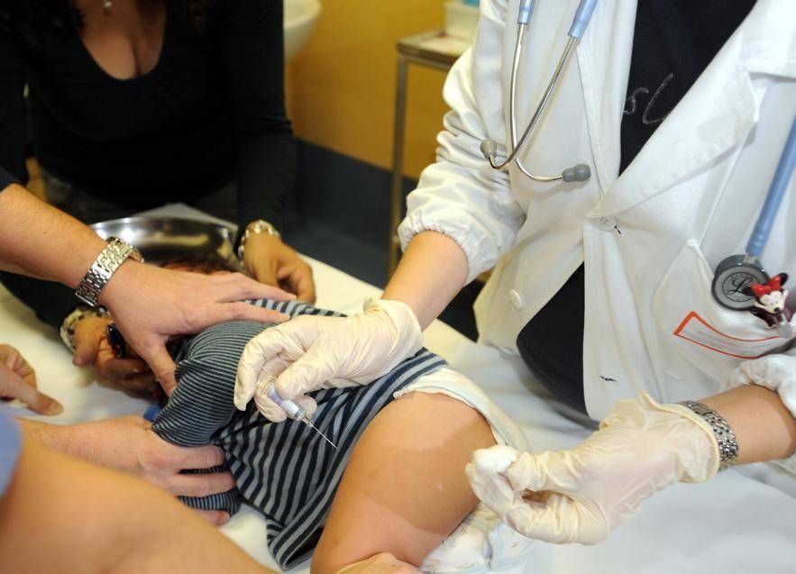 Vaccines, bar (fimp): "Anti méningocoque fondamental chez les enfants et les adolescents"