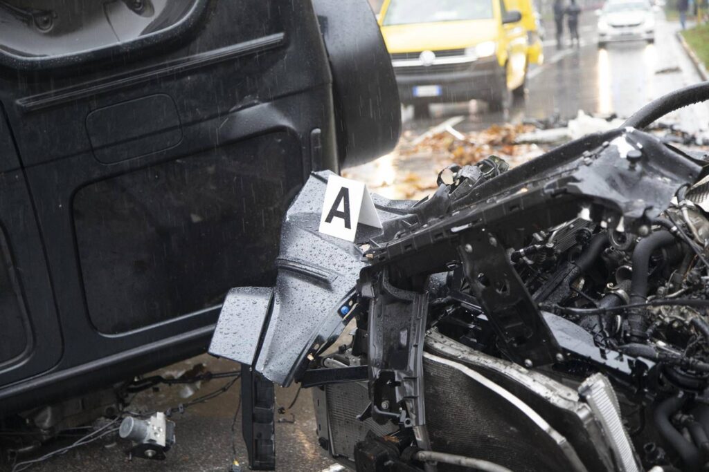 Collision mortelle entre un SUV et une voiture à Milan, deux enquêtes pour homicide sur la route