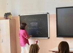 Ecole, renouvellement du contrat signé. Valditara : « Augmentations pour les enseignants et ATA de 150 et 110 euros »