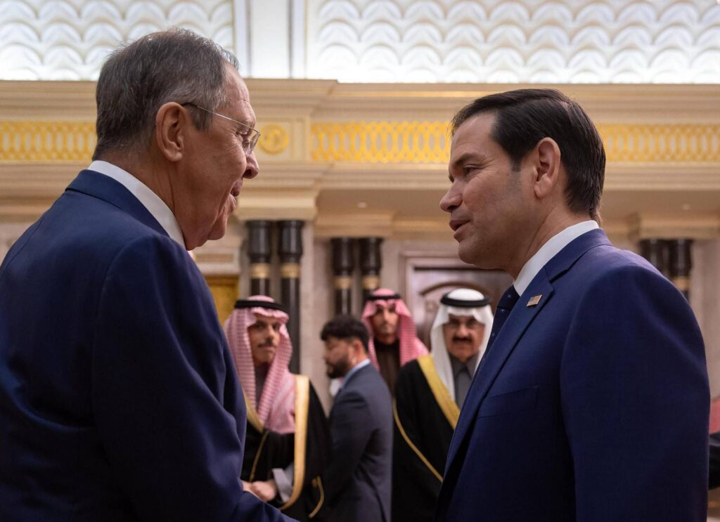 Lavrov: "Prêt à rencontrer Rubio. Des avoirs russes gelés utilisés pour Kiev ? Tromperie et vol"
