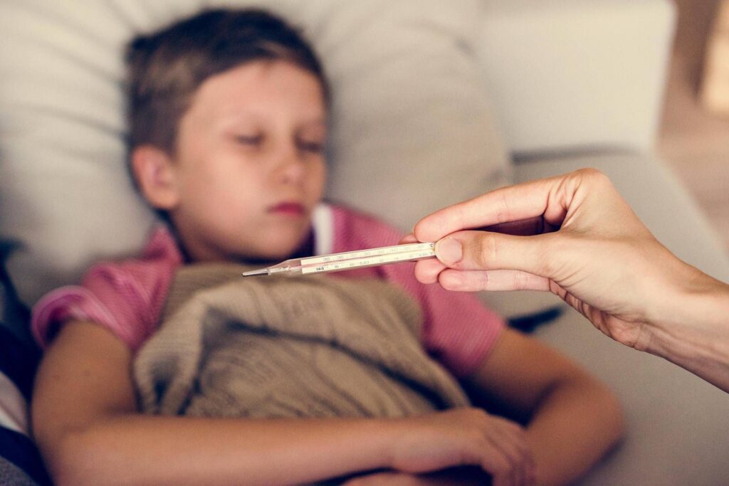 Mononucléose et sclérose en plaques chez les enfants : une étude confirme le lien