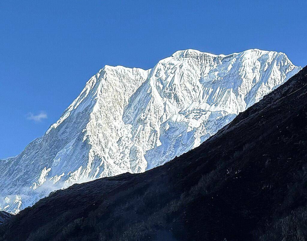Népal, l'un des deux alpinistes italiens décède