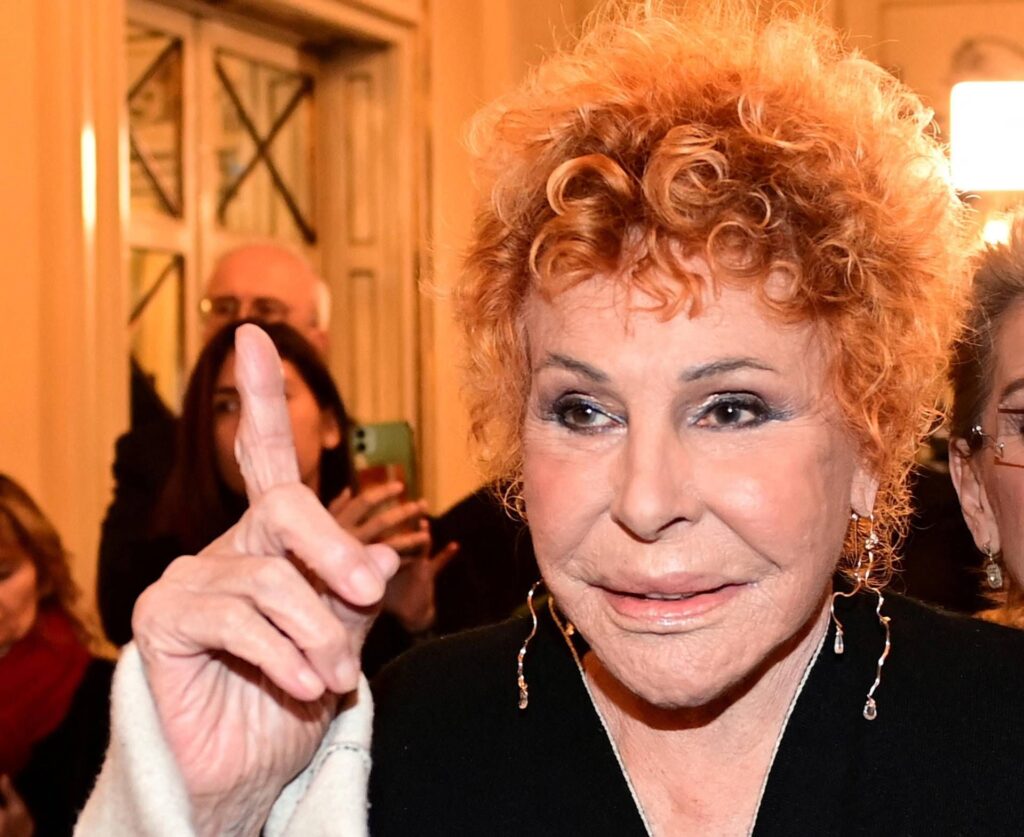 Ornella Vanoni, aujourd'hui les funérailles dans son Milan