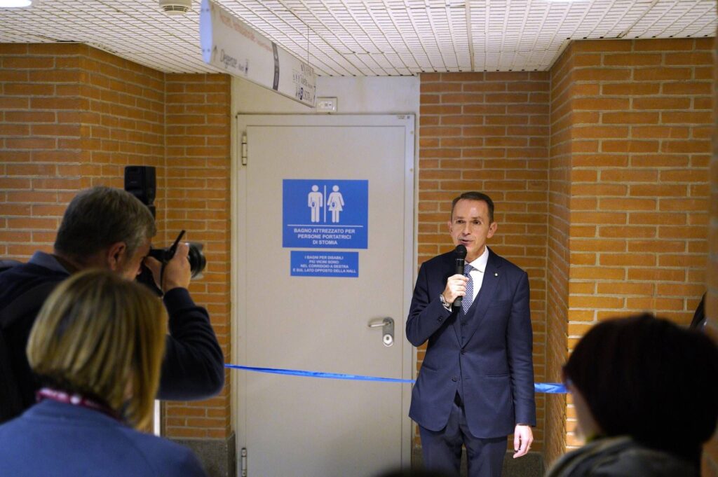 Patients stomisés, nouvelle salle de bain dédiée à la Polyclinique Campus Bio-Medico