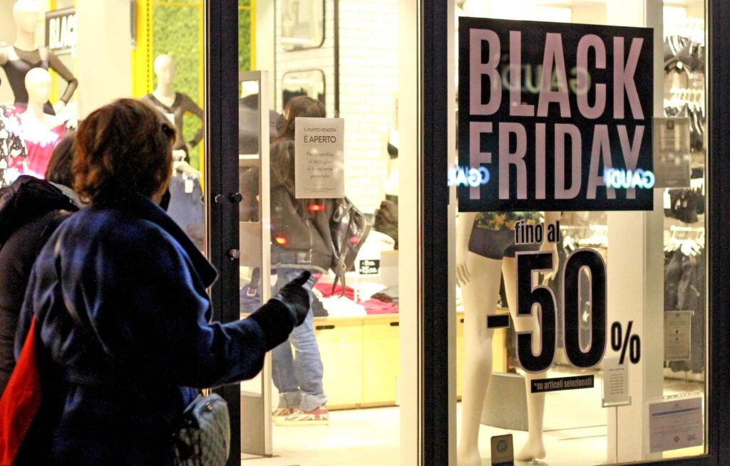 Qu'arrive-t-il au cerveau lors du Black Friday ? La science révèle pourquoi nous achetons trop