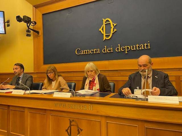 Santé, neurologue Gasperini : "Intergroupe sclérose en plaques pour apporter des réponses aux patients"