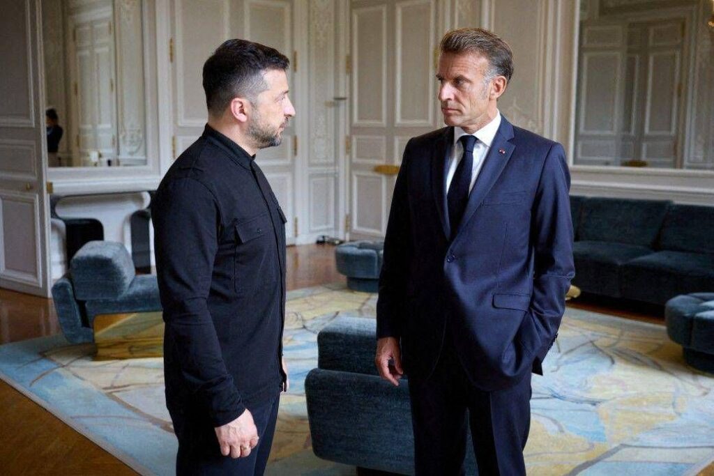 Ukraine, Zelensky de Macron : accord pour l'achat de jusqu'à 100 avions de combat