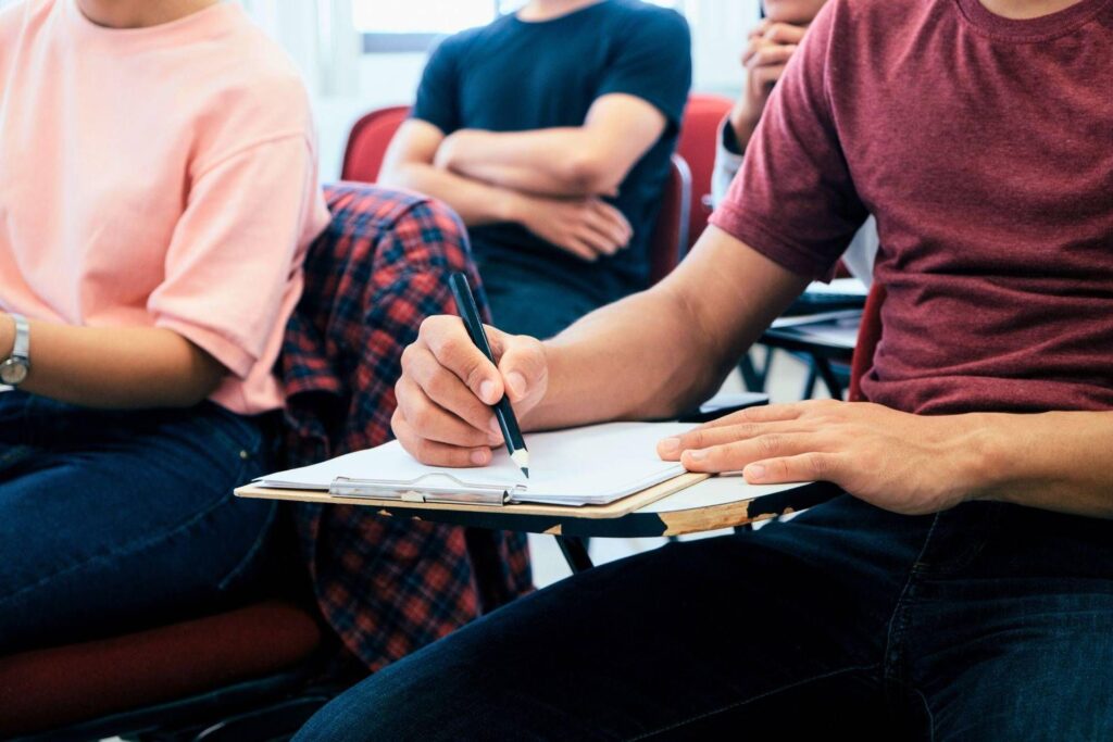 Alarme Spritz au petit-déjeuner, les risques pour les étudiants : "Effets immédiats sur le cerveau"