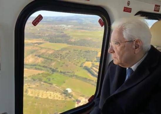 Niscemi, Mattarella survole la zone du glissement de terrain : la visite surprise du chef de l'Etat