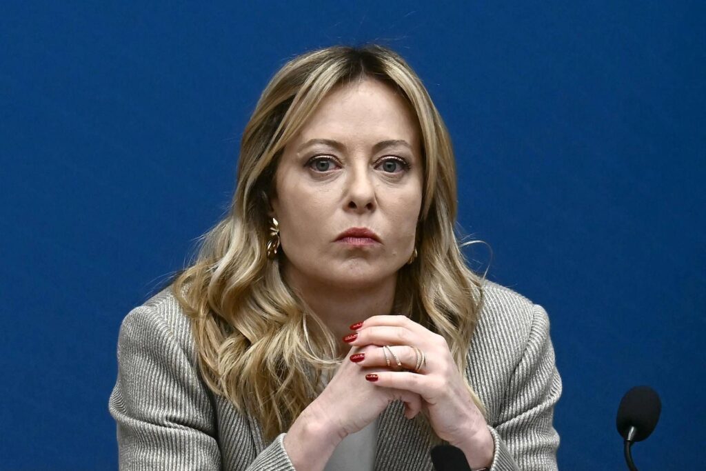 Policier arrêté pour meurtre Rogoredo, Meloni : "Acharné avec ceux qui font des erreurs, il n'y a pas de bouclier"