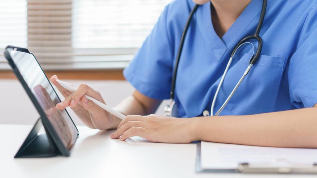 Dossier de santé électronique, ce qui change dès aujourd'hui pour les médecins et les patients