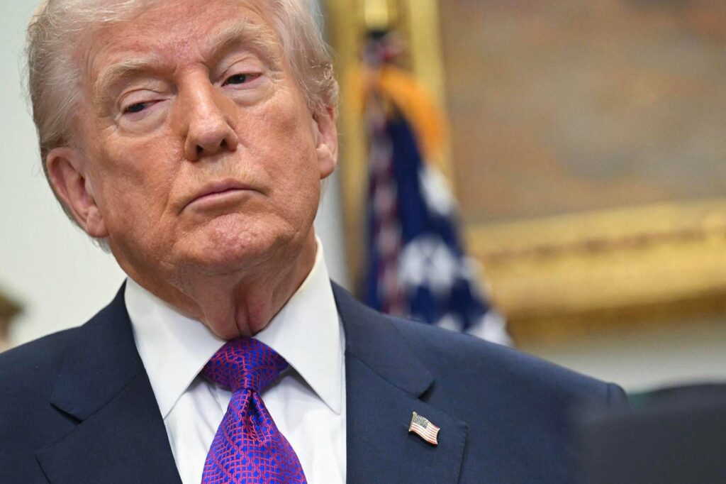 Dossiers Epstein et documents publiés accusant Trump d'agression sexuelle