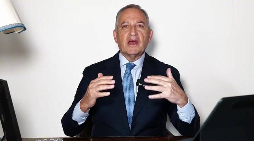 Mobilisation Uap à Rome, Vaia : "Le Ssn doit être révisé, des règles aux tarifs. La personne au centre" - Vidéo