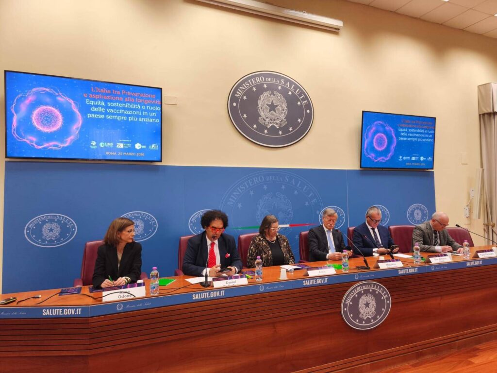 Vaccins, le défi après la Manœuvre : étendre la couverture aux adultes et aux personnes fragiles