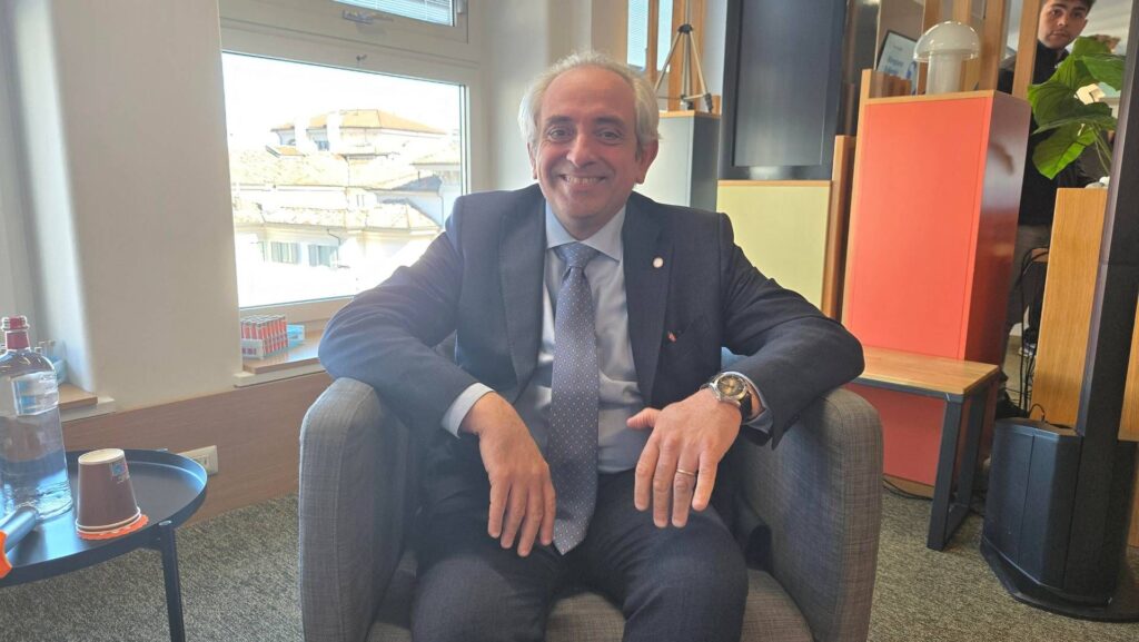 Glomérulopathie C3, Grandalien (Gémeaux) : "Suspicion d'un test d'urine"