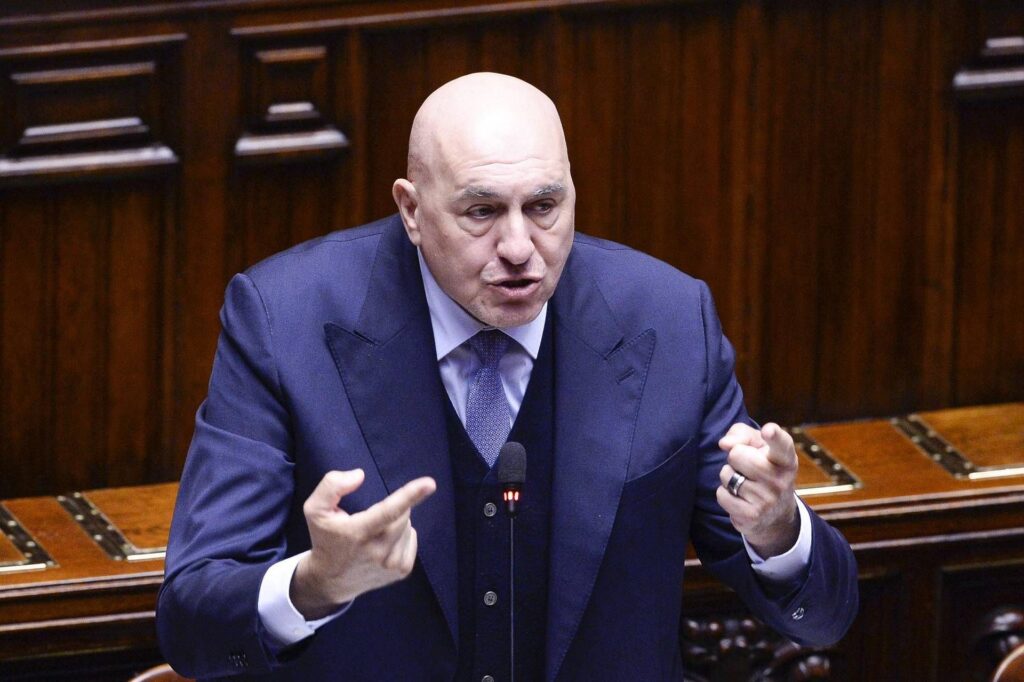 Iran, Crosetto : « Un accord avec les USA sur les bases ne signifie pas être en guerre »