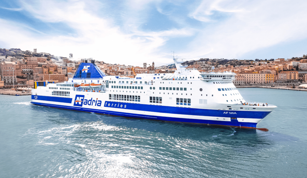 Le navire sanitaire est de retour, visites gratuites et prévention entre l'Italie et l'Albanie