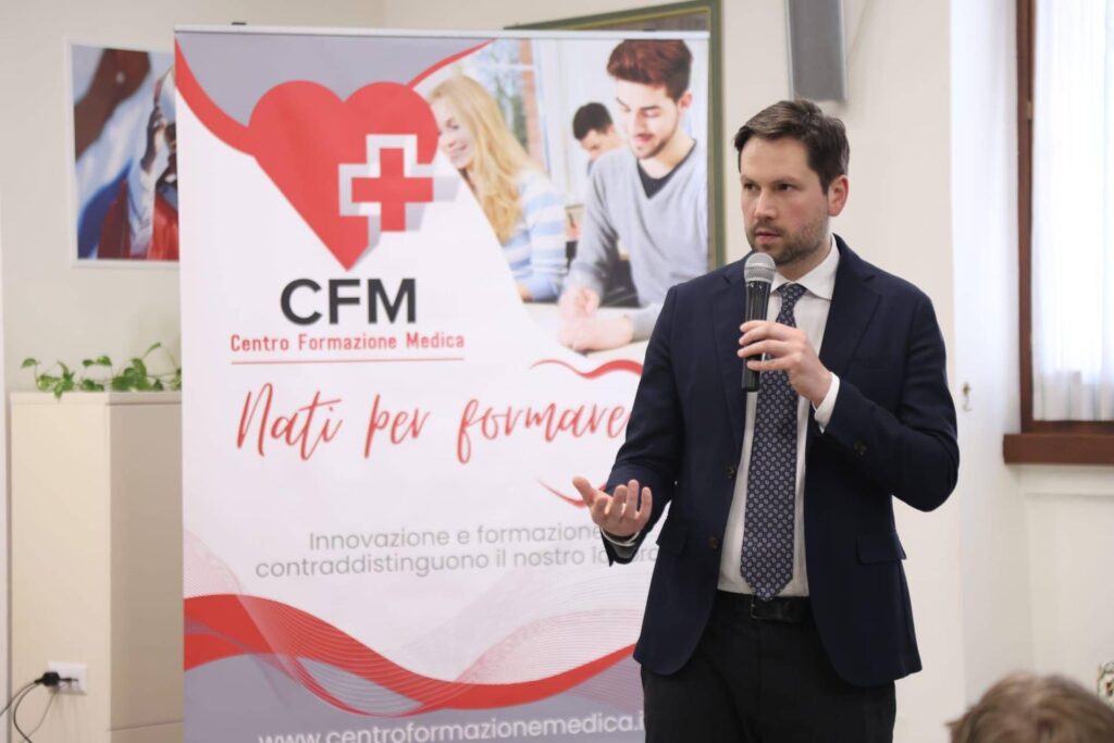 RevivR, l'application qui enseigne le massage cardiaque en 15 minutes, arrive en Italie