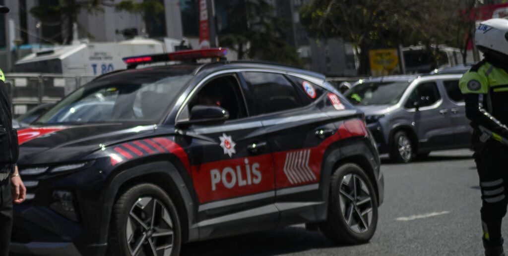 Türkiye, un étudiant ouvre le feu dans son école puis se suicide : 16 blessés