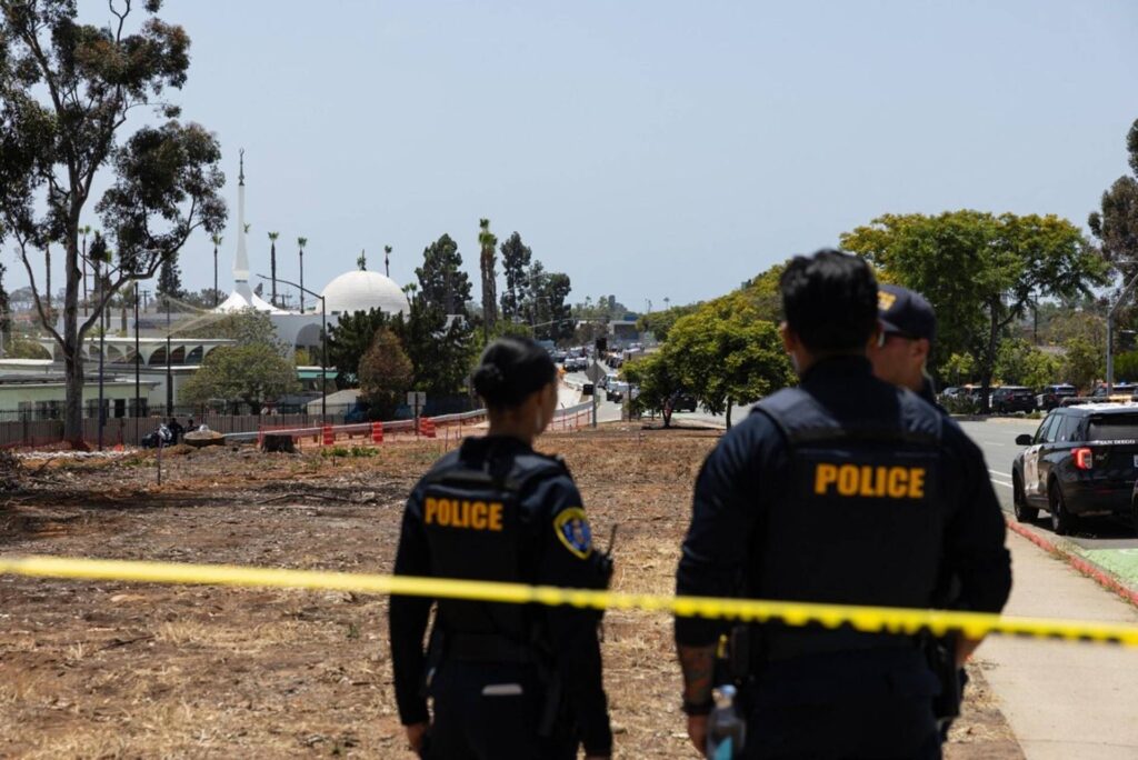 Fusillade dans un centre islamique de San Diego : 3 victimes, deux suspects âgés de 17 et 19 ans retrouvés morts