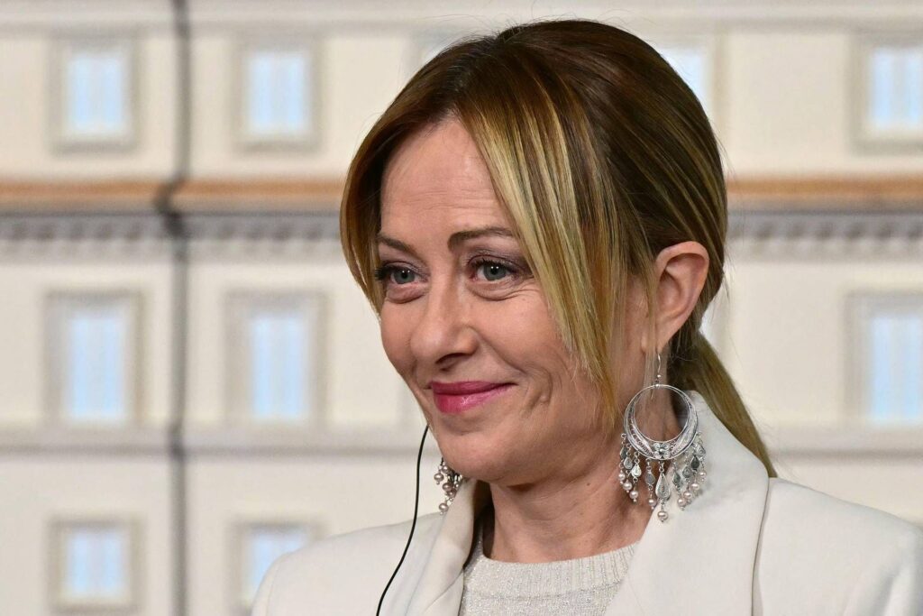 Meloni : « Ormuz doit rouvrir sans péages ni restrictions. L'Italie est prête à contribuer à la sécurité de la navigation »