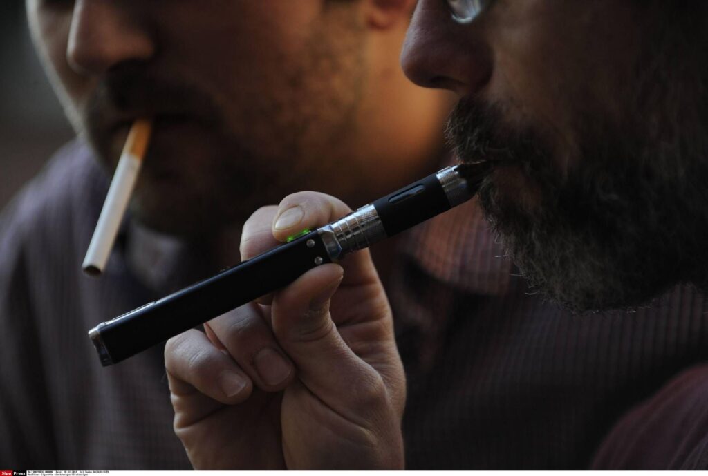Oncologues : "L'usage de la cigarette électronique et du tabac chauffé a doublé en 4 ans"