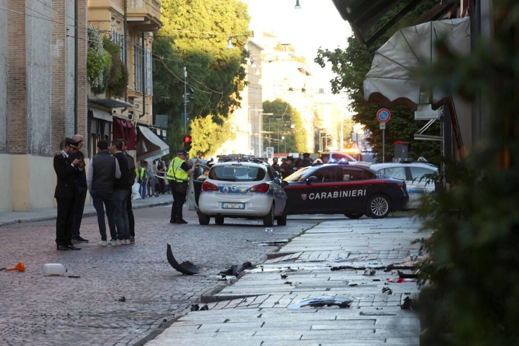 Voiture renversée par la foule à Modène, El Koudri : "J'ai pris un couteau et je suis sorti, je savais que j'allais mourir ce jour-là"