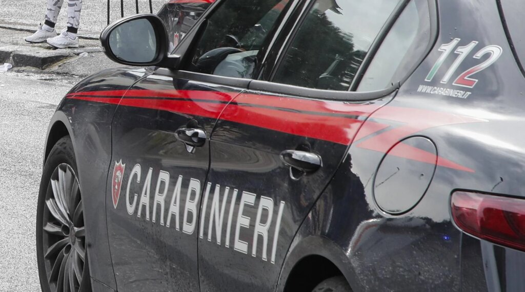 Avezzano, 16 ans, violée dans la rue : une femme voit la scène et fait arrêter le violeur