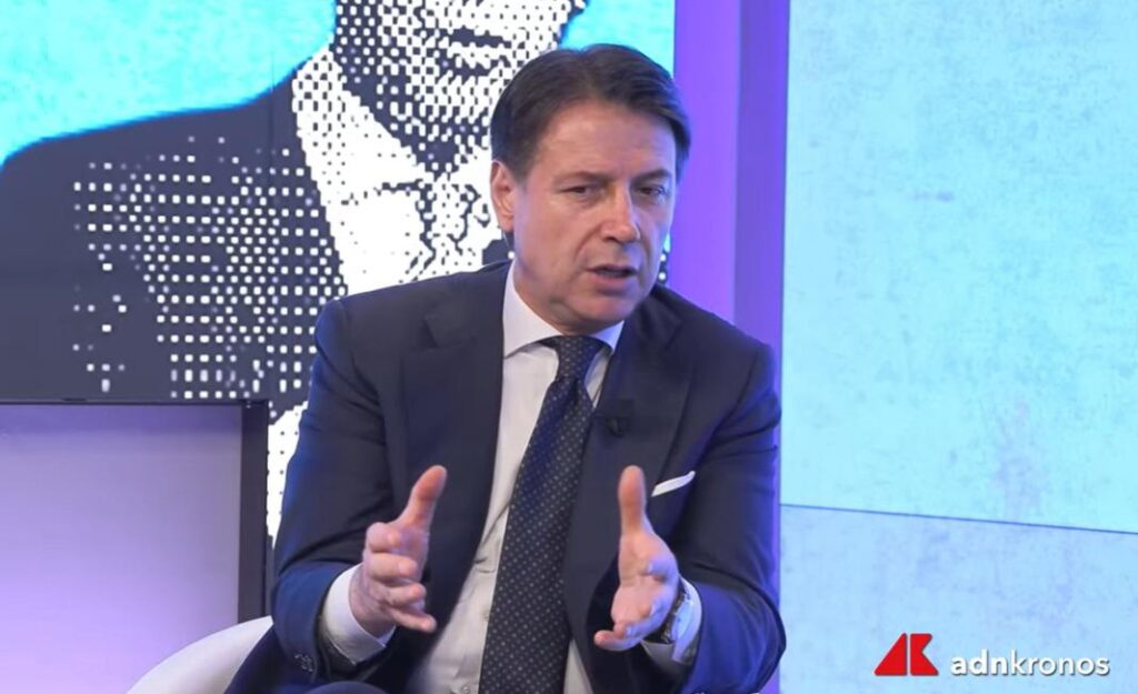Centre-gauche, Conte : "Disponible pour regarder l'avenir sans préjugés". Et sur Vannacci : "S'il venait à entrer dans la majorité il sera dilué"