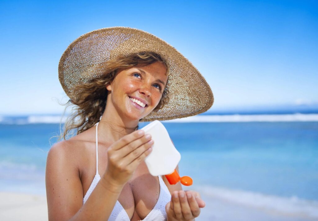 Été 2026, le décalogue des dermatologues pour une peau sans risque au soleil