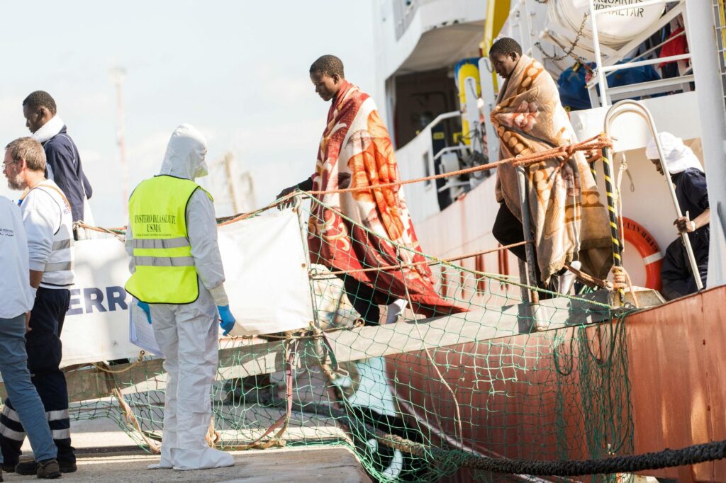 Migrants, feu vert du Parlement européen pour une réglementation du rapatriement. Meloni : "Promesse tenue"