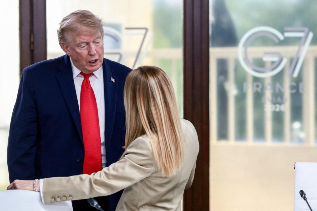 Trump attaque : "Les melons sont en déclin, elle veut redevenir mon amie." Le Premier ministre : "Ma popularité ne vous concerne pas, pensez à la vôtre"