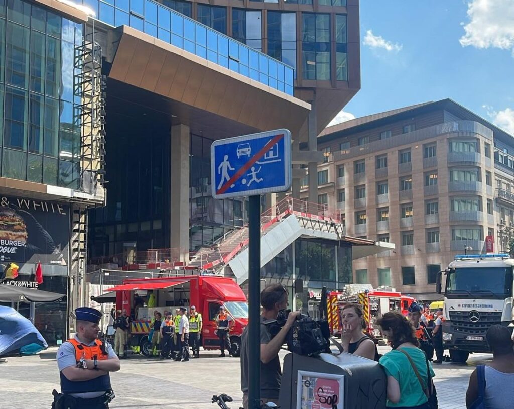 Incendie dans un immeuble du centre de Bruxelles, six morts : ils étaient coincés dans un ascenseur