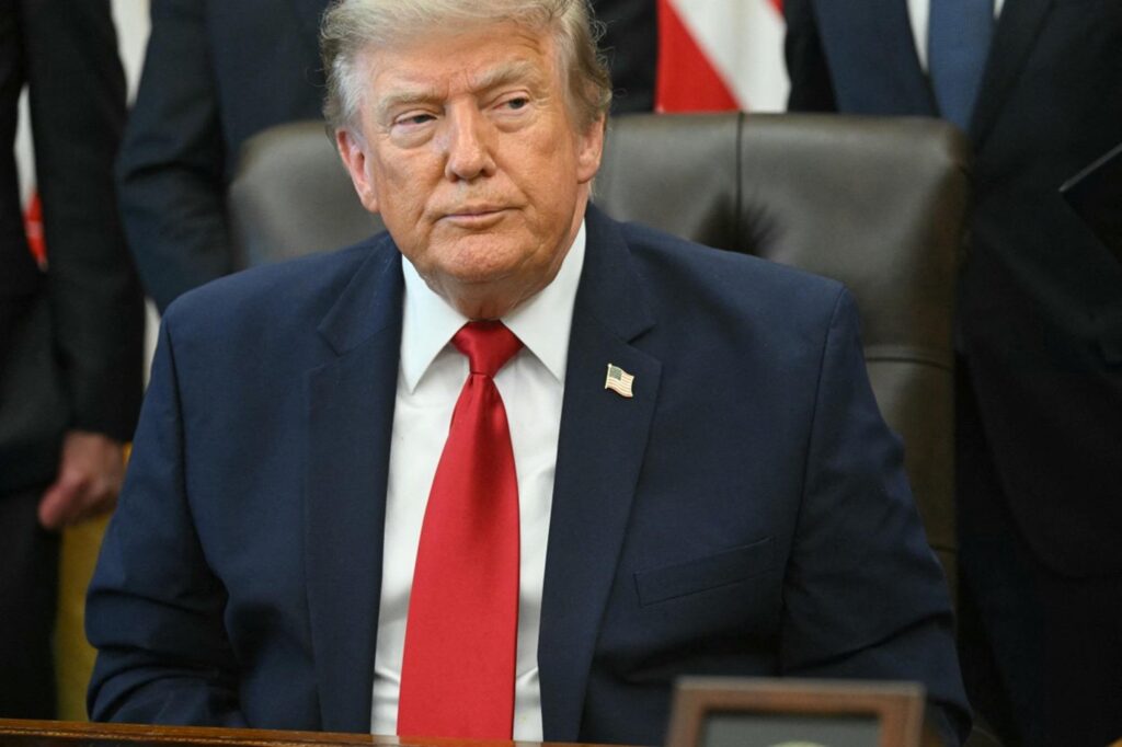 Iran, Trump : « Pour chaque attaque contre Ormuz, nous frapperons un pont ou une centrale électrique »