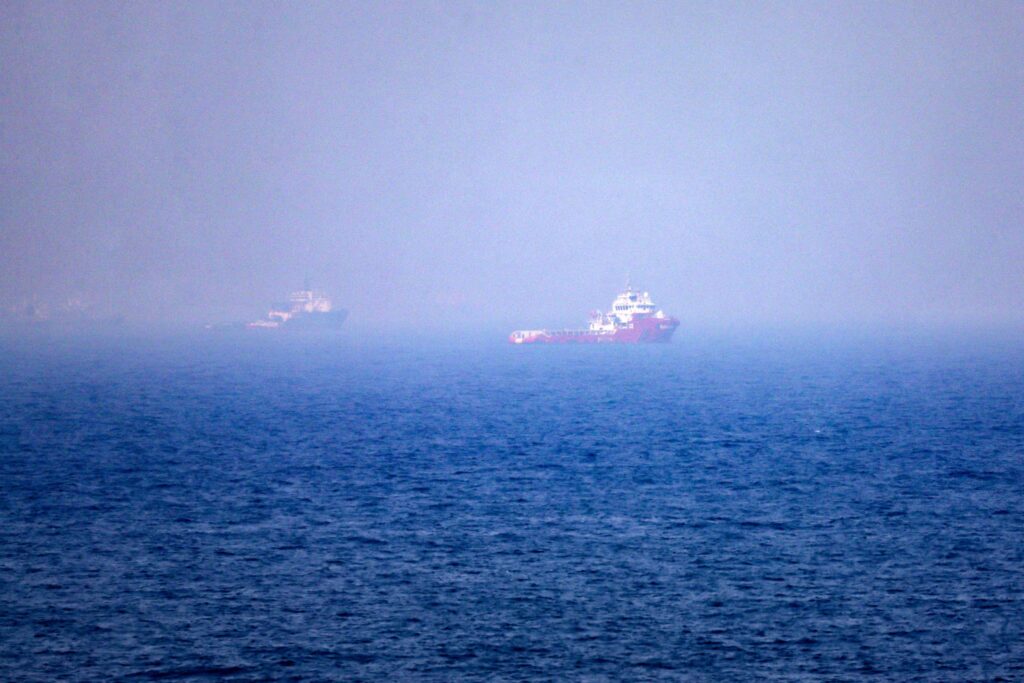 Iran, nouvelles attaques américaines. Raid de Téhéran contre des pétroliers émiratis : un mort - En direct