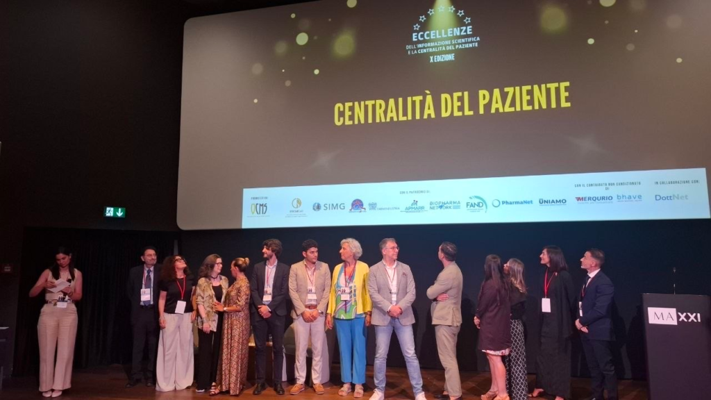 Le prix « Excellence en information scientifique et centralité pour le patient » à Rome
