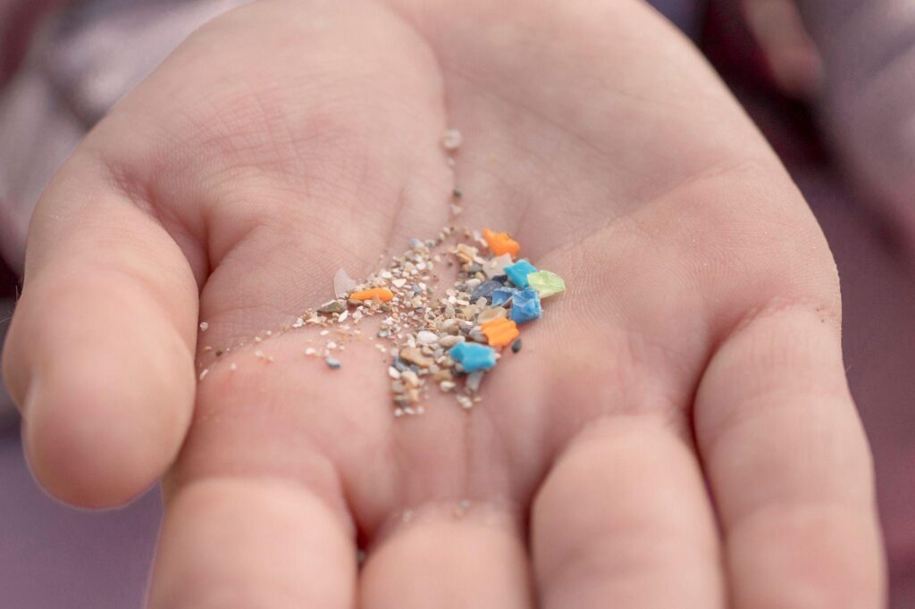Santé, étude italienne : « Des crises cardiaques plus graves avec les microplastiques, le tabagisme et la pollution »
