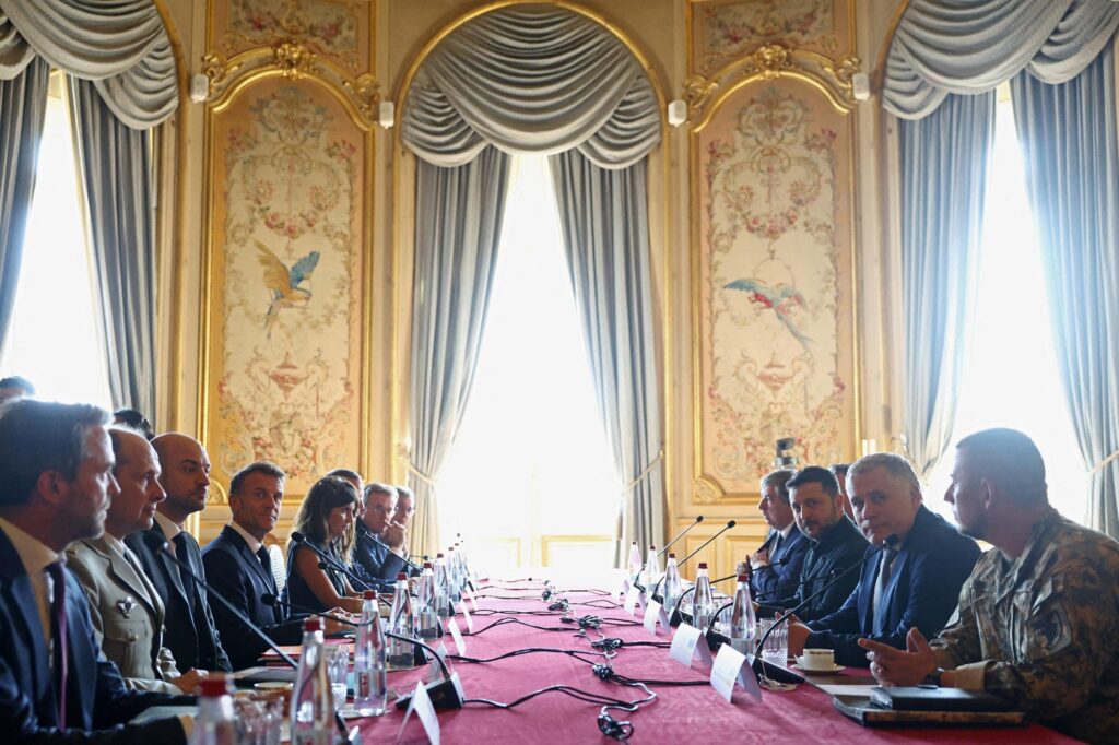 Volontairement à Paris, une coalition européenne pour un bouclier anti-missile balistique est née : l'Italie est également là