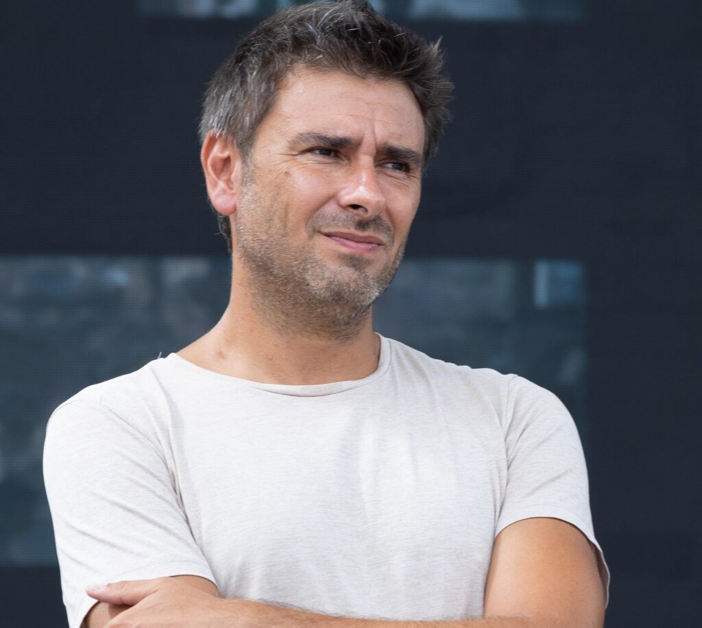Alessandro Di Battista hospitalisé à La Havane : « Graves maux de tête puis maladie, l'ancien député du M5S a repris conscience et a parlé aux médecins »