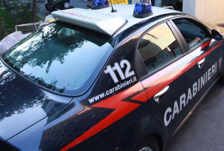 Battue et abandonnée devant l'hôpital de Trebisacce, elle est décédée à l'âge de 46 ans : son compagnon a été retrouvé