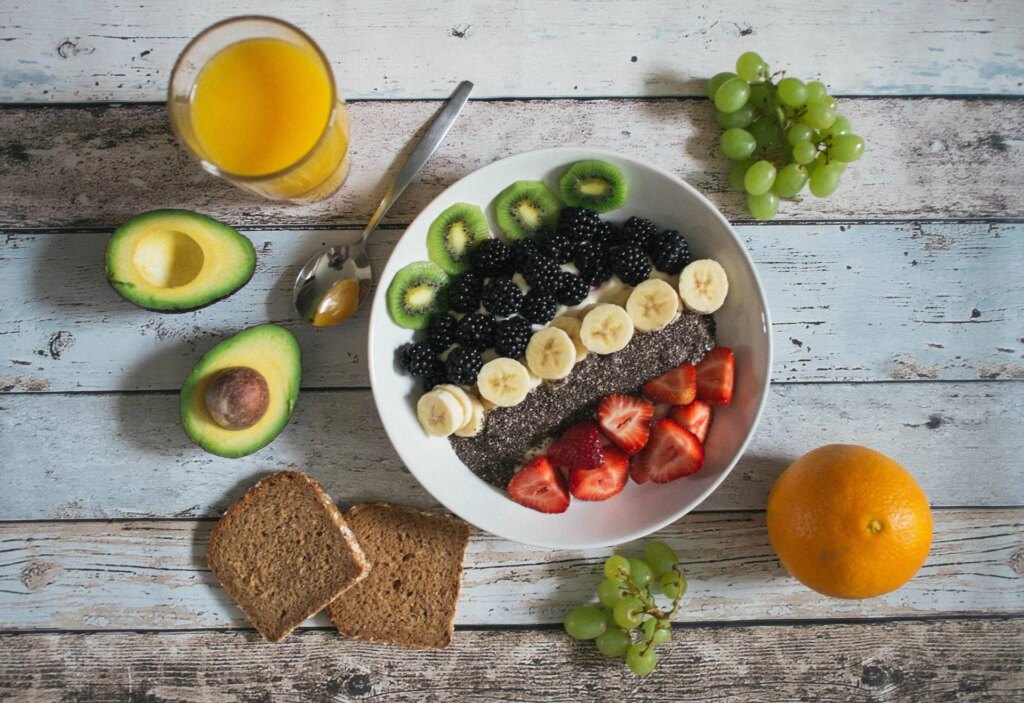 Des os fragiles après 30 ans ? Voici les aliments qui peuvent vraiment faire la différence