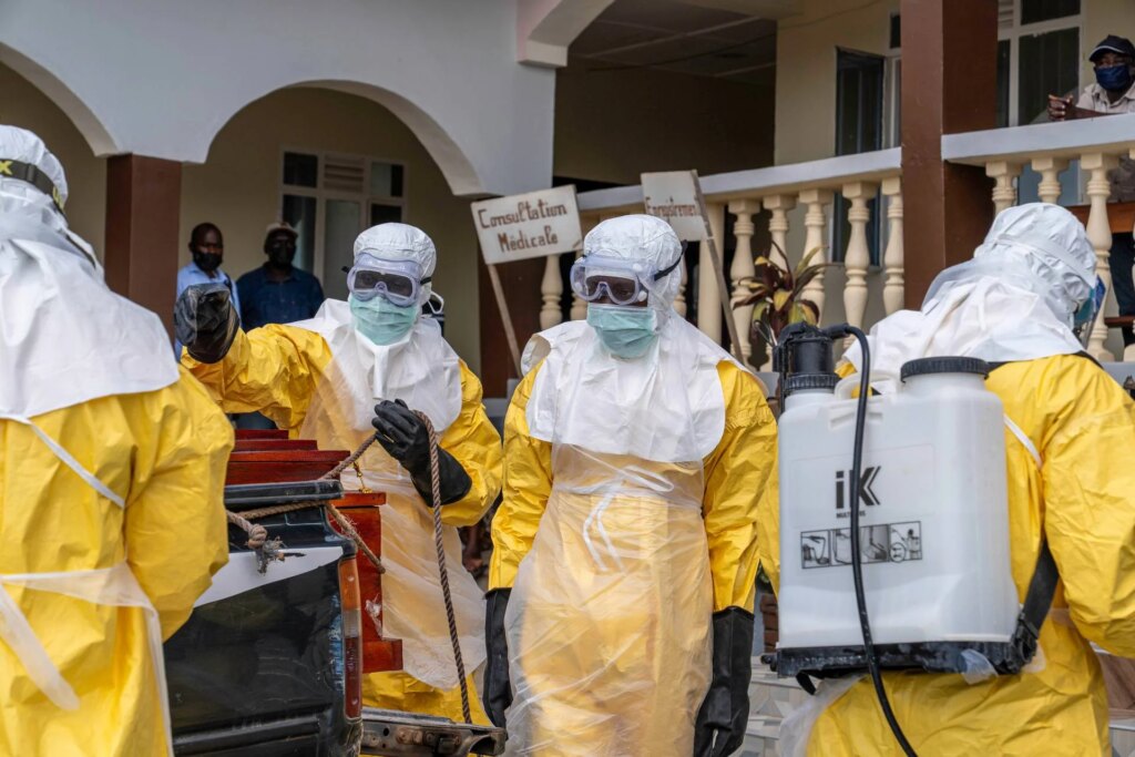 Ebola, co-découvreur du virus : « Il se propage à une vitesse sans précédent »