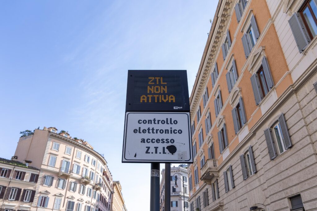Les sorties des zones à circulation restreinte arrivent à Rome, attention aux amendes si le portail est devenu actif entre-temps : voici comment cela fonctionnera