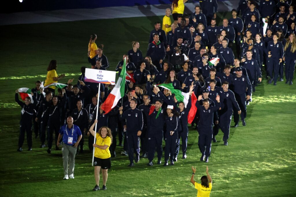 Mattarella déclare ouverts les Jeux Méditerranéens de Tarente 2026, ovation pour les Azzurri - Revivez la cérémonie d'ouverture