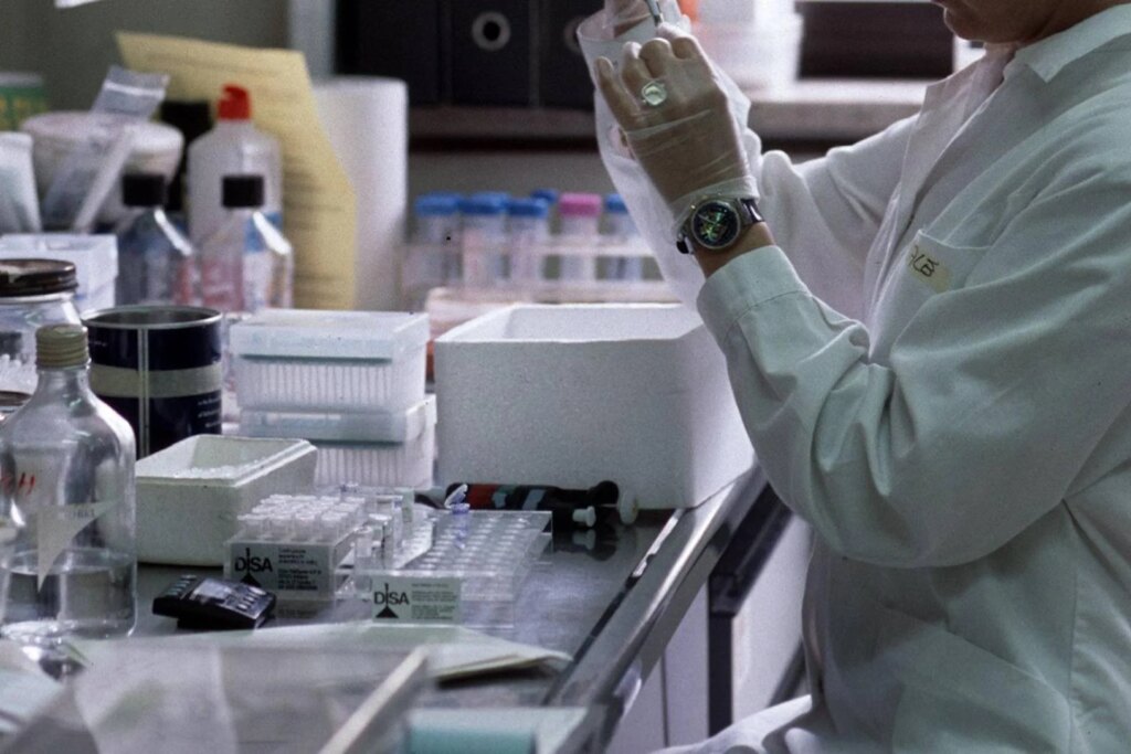 Mélanome, nouveaux espoirs du vaccin expérimental de Moderna et Merck : "Des résultats prometteurs"