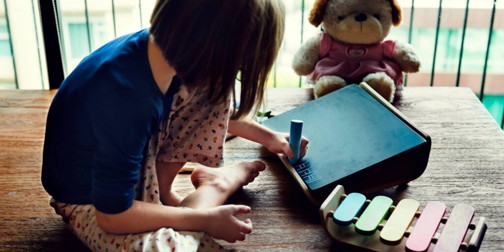 Piles boutons, alarme pour enfants : tripler le nombre de cas en 2026 par rapport à l'année dernière